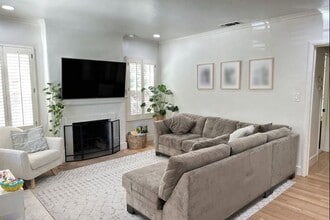 700 50th St in Sacramento, CA - Building Photo - Building Photo