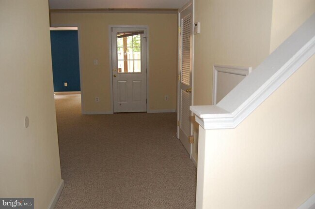 13653 St Johns Wood Pl in Herndon, VA - Building Photo - Building Photo