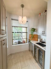 425 E Ocean Blvd, Unit 320 in Long Beach, CA - Building Photo - Building Photo