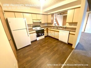 1876 Ledgewood Blvd NE-Unit -A9 in Massillon, OH - Building Photo - Building Photo