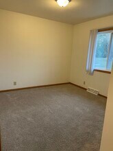 2113 S Main St in West Bend, WI - Building Photo - Building Photo