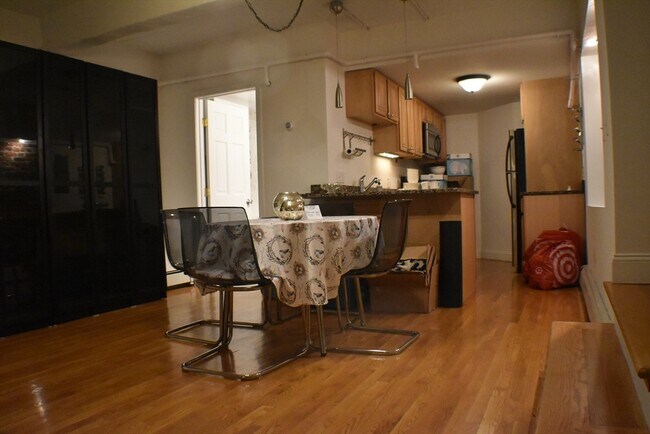 478 Columbus Ave, Unit 10