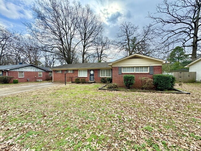 4555 Willow Rd in Memphis, TN - Building Photo - Building Photo
