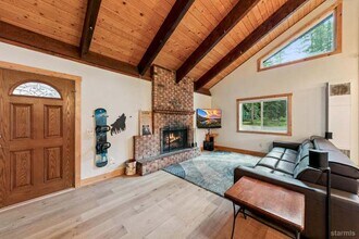 1617 Cree St in South Lake Tahoe, CA - Building Photo - Building Photo