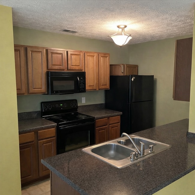 8356 Carlington Ln in Jonesboro, GA - Building Photo - Building Photo