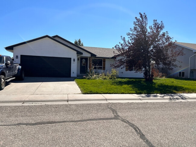 property at 1817 Mandan Trail
