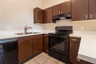 10103 Richardson Ct in Orlando, FL - Foto de edificio - Building Photo