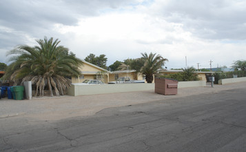 2450-2466 N Treat Ave in Tucson, AZ - Building Photo - Building Photo