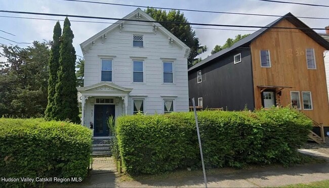 967 Columbia St in Hudson, NY - Building Photo - Building Photo