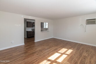 59 Miller Ave in Albany, NY - Building Photo - Building Photo
