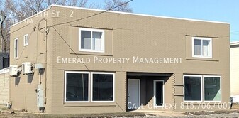 2737 11th St in Rockford, IL - Building Photo