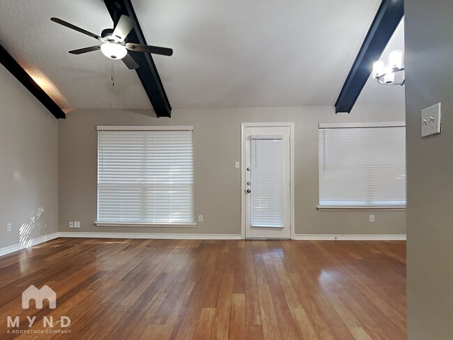 4607 Rivertree Ln in Spring, TX - Foto de edificio - Building Photo