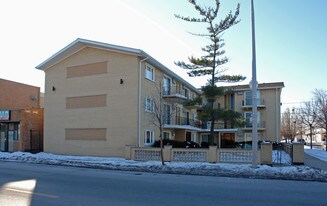 5857-5859 W 63rd St in Chicago, IL - Building Photo
