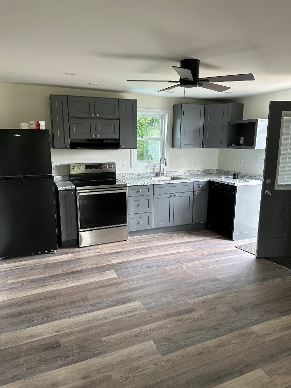 property at 107 S Wood St