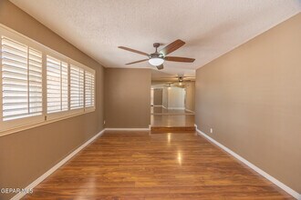 3021 Fierro Dr in El Paso, TX - Building Photo - Building Photo