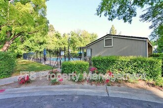 45 Derow Ct in Sacramento, CA - Building Photo - Building Photo