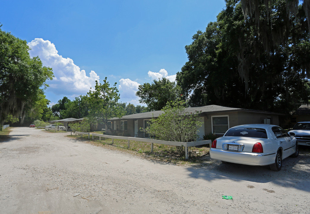 1525 Arthur Court in Lakeland, FL - Building Photo