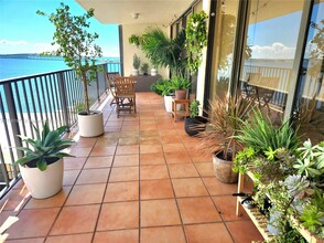 1925 Brickell Ave, Unit 706 in Miami, FL - Building Photo - Building Photo