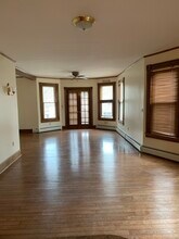 174 Meadow St in Naugatuck, CT - Building Photo - Building Photo