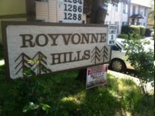 Royvonne Hills  Apartments in Salem, OR - Building Photo - Building Photo