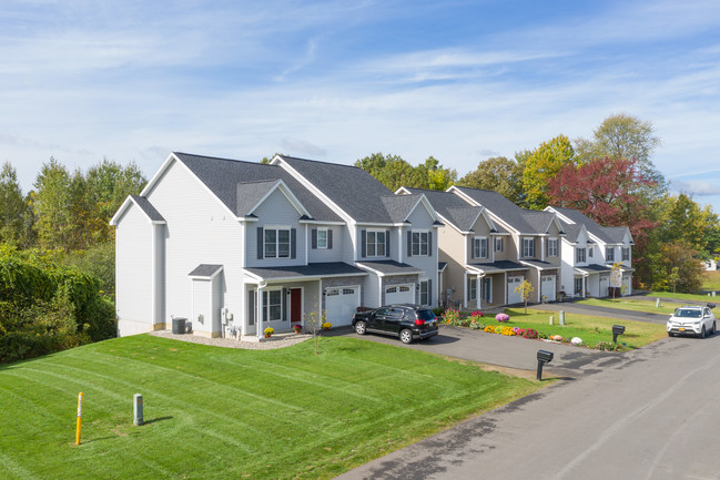 Trinity Manor Luxury Townhomes in Selkirk, NY - Building Photo - Primary Photo