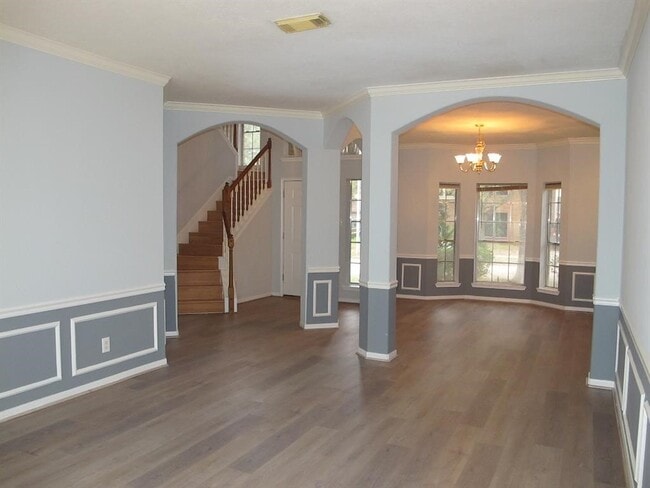 property at 8819 Diamond Lake Ln