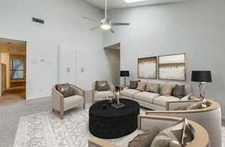 7525 Holly Hill Dr in Dallas, TX - Building Photo