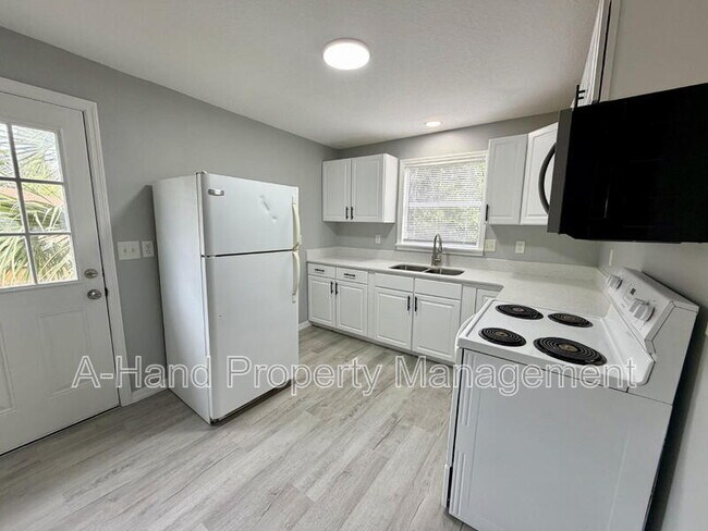 558 E Desoto St in Clermont, FL - Building Photo - Building Photo