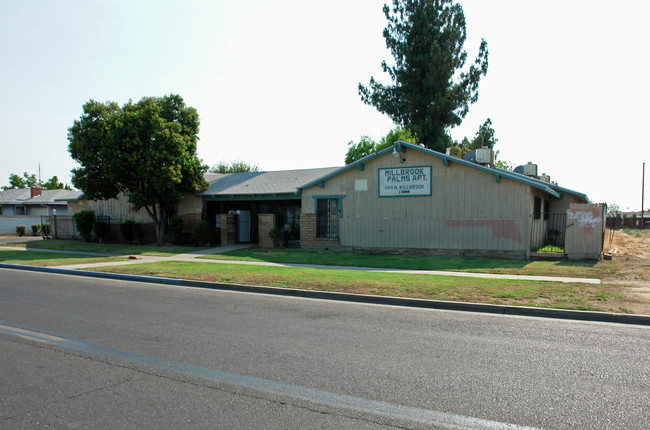 1304 N Millbrook Ave in Fresno, CA - Building Photo - Building Photo