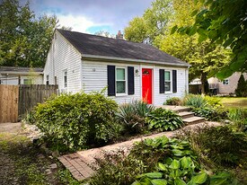 19345 Brentwood St in Livonia, MI - Building Photo