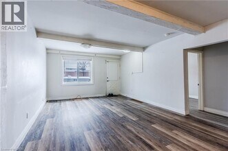 1208 West 5th Street in Hamilton, ON - Building Photo - Building Photo