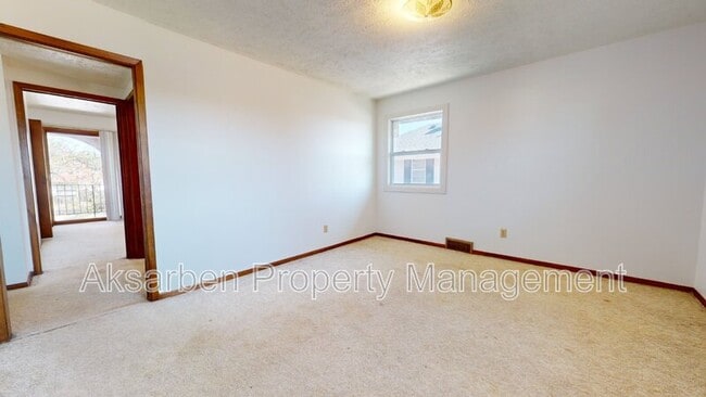 1370 32nd Ave in Columbus, NE - Building Photo - Building Photo