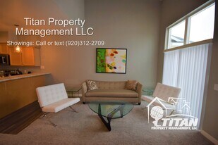 681 N Waldoch Dr in Appleton, WI - Building Photo
