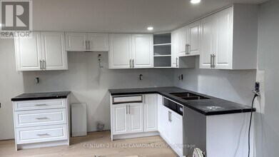 65 Irving Pl in London, ON - Building Photo - Building Photo