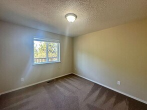 5207 Mac St SE in Salem, OR - Building Photo - Building Photo
