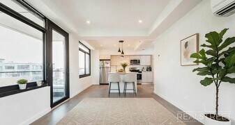 594 Bushwick Ave in Brooklyn, NY - Building Photo