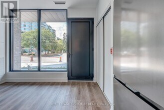 88 Agnes St in Mississauga, ON - Building Photo - Building Photo