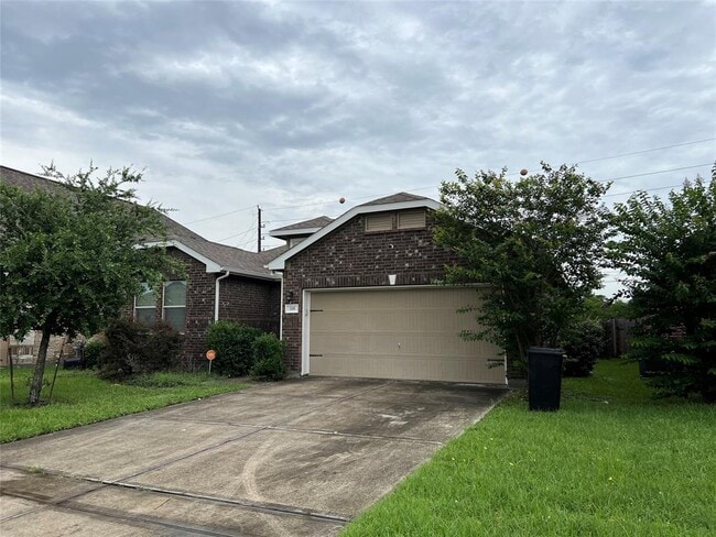 335 American Black Bear in Crosby, TX - Building Photo - Building Photo