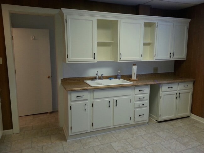 107 Center St, Unit 1