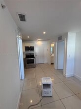 829 SW 18th Ave in Miami, FL - Building Photo - Building Photo