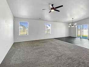 3120 N Night Owl Ave in Kuna, ID - Building Photo - Building Photo