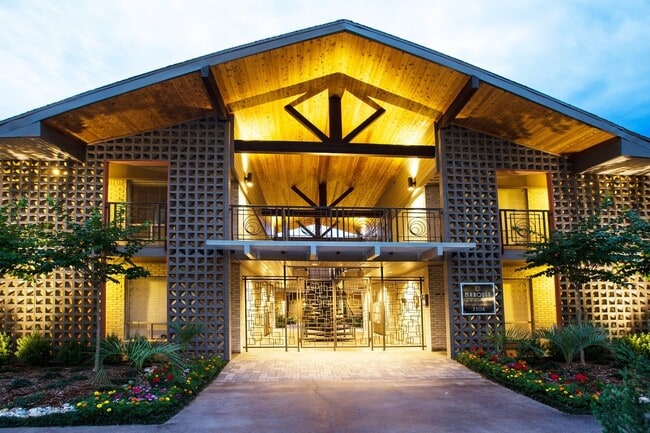 Marquee Uptown & Carriage Square in Houston, TX - Foto de edificio - Building Photo