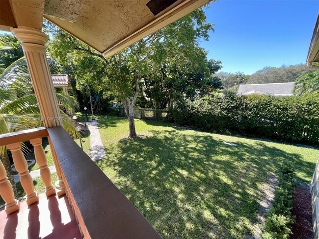 2630 Riverside Dr in Coral Springs, FL - Building Photo - Building Photo