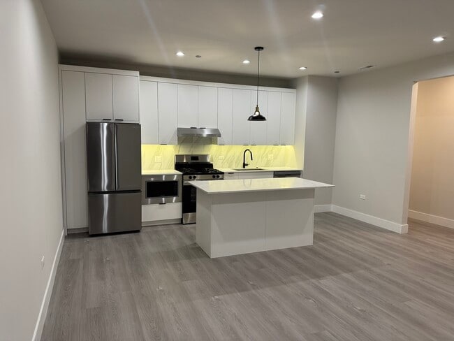 1414 E 65th Pl in Chicago, IL - Building Photo - Building Photo