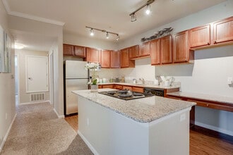 Water Tower Flats in Arvada, CO - Foto de edificio - Building Photo