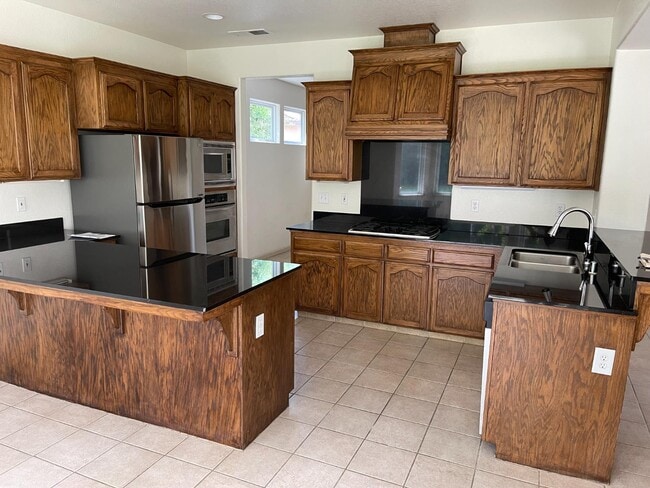 8714 N Heartland Way in Fresno, CA - Building Photo - Building Photo