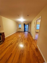 108-27 63rd Ave-Unit -3B in Queens, NY - Foto de edificio - Building Photo