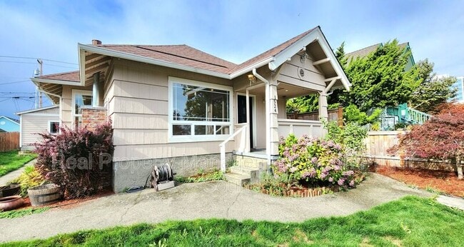 property at 1524 Rockefeller Ave