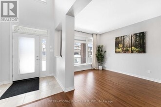 696 MOONFLOWER Crescent in Gloucester, ON - Building Photo - Building Photo