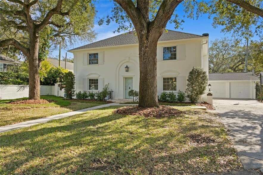 4704 W Brookwood Dr in Tampa, FL - Foto de edificio